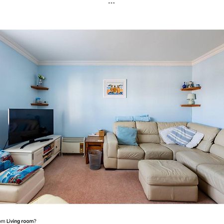 2 Bedrooms Apartment With Free Parking Lancing Exterior foto