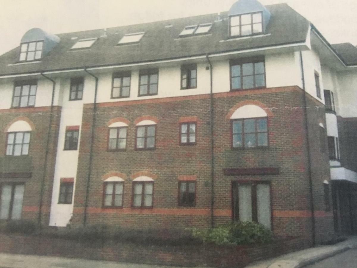 2 Bedrooms Apartment With Free Parking Lancing Exterior foto